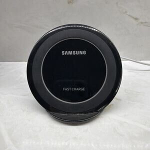Samsung Fast Charge Wireless Charger Stand EP-NG930 Comes With Charging Cable
